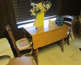 Maple Dropleaf Table with 2 Chairs