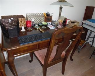 Ladies writing desk, Cherry Finish,Chair included