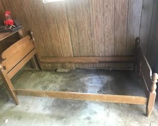 twin bed, no mattress