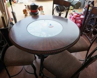 round table with 4 chairs