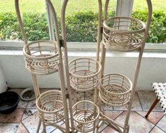 Rattan movable plant stand