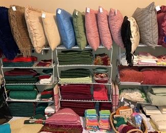 Pillow, place mats, napkins