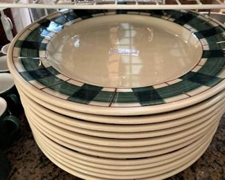 Plaid trim dishes