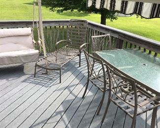Outdoor furniture in very good condition 