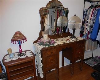 antique dressing table, side table, lamps, etc.