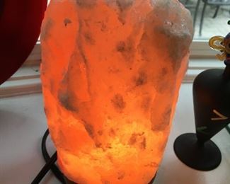 Rock salt lamp