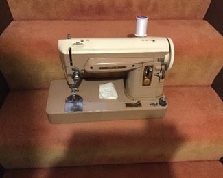 Vintage Singer Sewing machine Model 301A