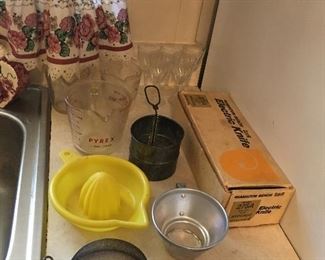 Pyrex, Strainer, Electric Knife