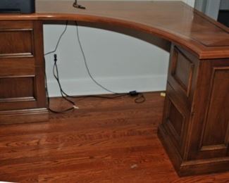 Corner computer desk 