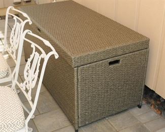 PATIO CUSHION STORAGE BOX 