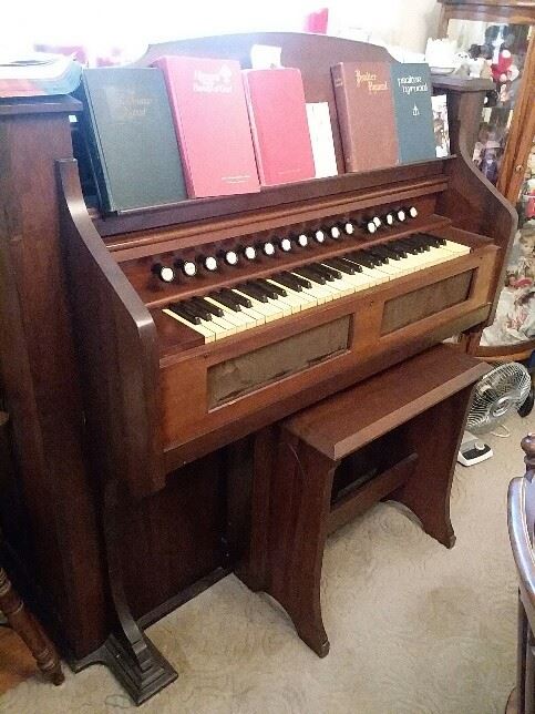 vintage pump organ (electrified)