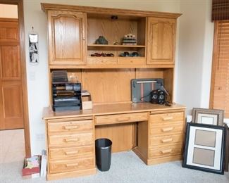 Two Piece Oak 8 Drawer Desk Desk