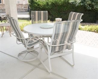 Outdoor Patio Table and 4 Chairs (One Swivel)