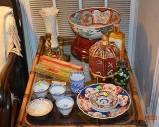 Vintage Asian Glassware
Lamp Berger with oil
Lenox vase