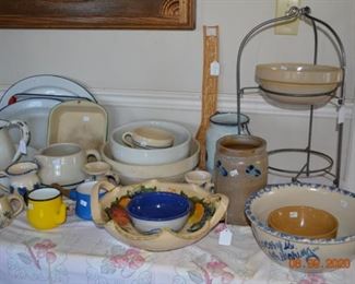 Marshall Pottery
Vintage pottery