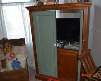 Oak Entertainment cabinet