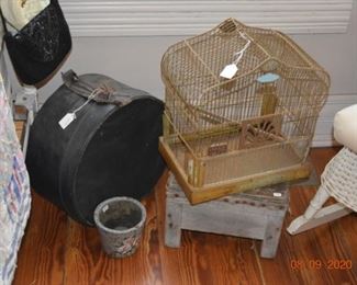 Antique bird cage
Vintage hat box