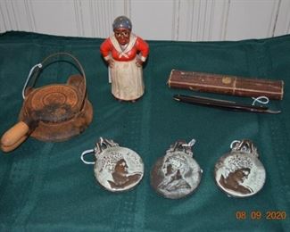 Wagner Salesman’s Sample
Huntley 1930’s Aunt Jamima Bank
Vintage Bronze Clips