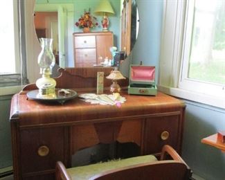 art deco vanity with bench