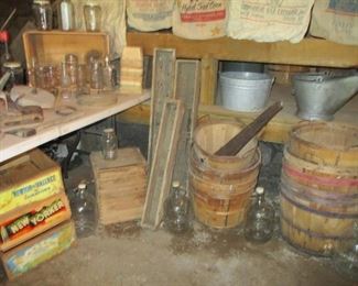 bushel baskets & crates
