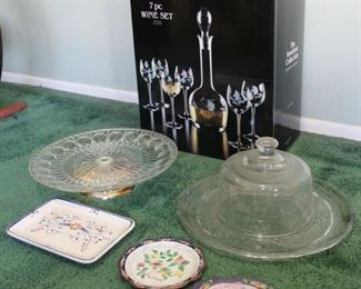 #60 $25.00 Glass lot with décor 