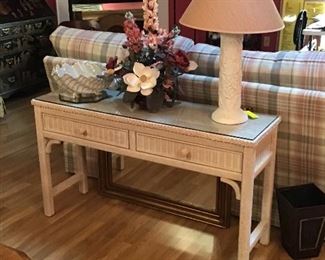Glass Top Wicker Table With 2 Drawers, Lamp & Shade Beach Theme, Large Decorative Shell