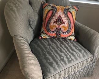 HICKORY CHAIR TUFTED ARMCHAIR