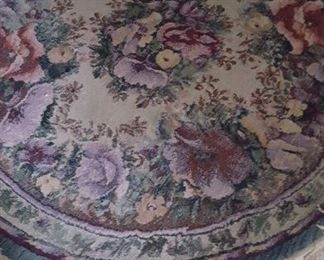 Round floral rug