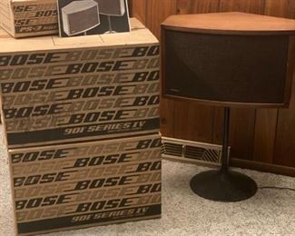 Set of 2 Bose Speakers