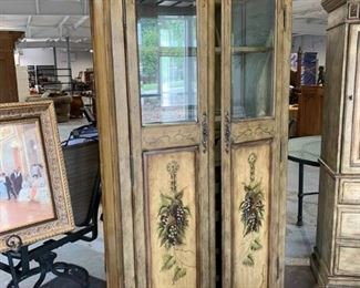 Vintage Style Illuminated Wine Cabinet