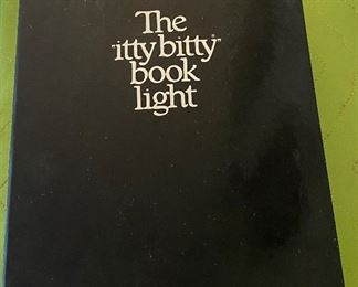 The itty bitty Book Light