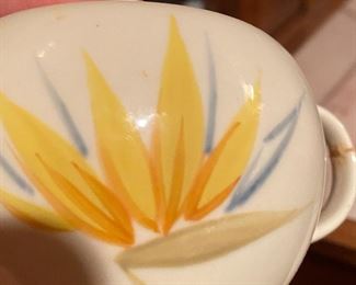 Winfield China Hand Crafted Pottery Bird of Paradise