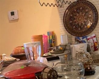 Assorted Kitchen Items, Small Appliances, Correlle, Electric Wok