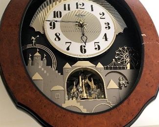 Small world chime clock missing glass