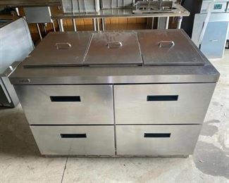 4 drawer refrigerated sandwich table
Delfield model D4448N-18M-A822