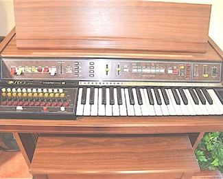 Hammond Sounder III Solid State Organ