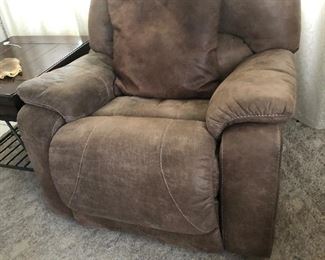 Oversized recliner