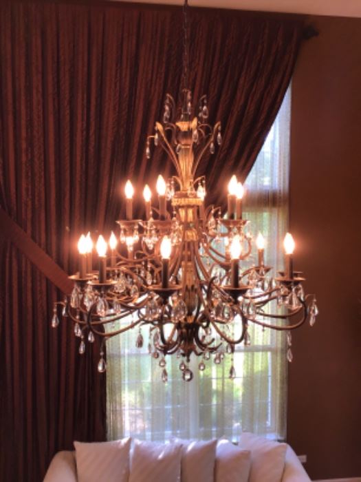 Higher End & Designer Items /Entire Lindenhurst... starts on 8/28/2020