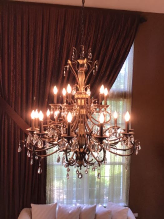 Higher End & Designer Items /Entire Lindenhurst... starts on 8/28/2020