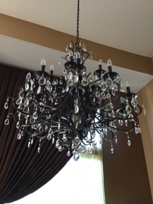 Higher End & Designer Items /Entire Lindenhurst... starts on 8/28/2020