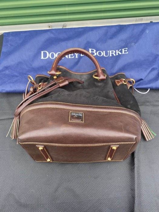 001 Dooney Bourke Black Handbag with Brown Accents