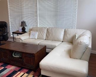 $800 CREAM / BEIGE LEATHER SECTIONAL 
LEFT SIDE
67”L x 37”D x 32”H
RIGHT SIDE
86”L x 38”W x 32”H
TOTAL LENGTH 105”
