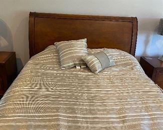 $1800 FIRM NO FURTHER DISCOUNT BOYD FURNITURE SOLID WOOD QUEEN SIZE BEDROOM SET- SEE DESCRIPTION SECTION FOR MEASUREMENTS