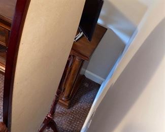 $65 OVAL FLOOR MIRROR 
23”W x 20”D x 59.5”H