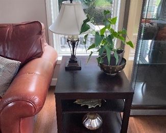 $95 DARK BROWN MODERN SIDE TABLE
24”L x 28”W x 22.25”H

