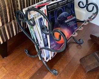 $25 METAL MAGAZINE RACK