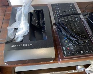 $400 65” SAMSUNG SMART / 3D TV
MODEL UN65F7050AF
