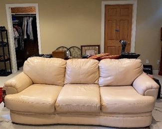 $250 BEIGE / SAND COLOR LEATHER SOFA
90”L x 38”D x 35.5”H