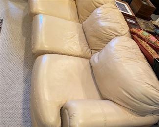$250 BEIGE / SAND COLOR LEATHER SOFA
90”L x 38”D x 35.5”H