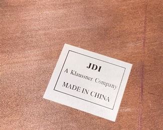 $125 DARK BROWN WOOD SET OF 3 NESTING TABLES 
19”L x 22”W x 22.25”H
15.5”L x 18.5”W x 19.5”H
12”L x 15”W x 16.5”H
